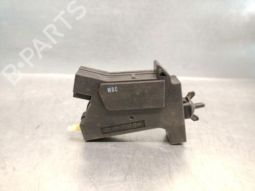 Fuel door actuator KIA SORENTO III (UM) 2.2 CRDi | BP27474987E18 