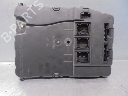 Used Fuse box RENAULT GRAND SCÉNIC II (JM0/1_) 1.9 dCi (JM14) (131 hp) 15825783