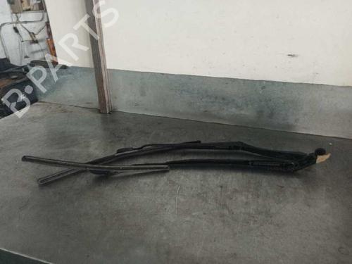 Used Front windshield wiper arm TOYOTA RAV 4 III (_A3_) [2005-2014]  8066361