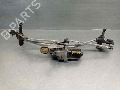 Used Front wiper motor PEUGEOT 208 II (UB_, UP_, UW_, UJ_) 1.2 PureTech 75 (75 hp) 13735800