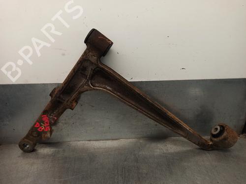 Used Right front suspension arm VW TRANSPORTER T4 Van (70A, 70H, 7DA, 7DH) 2.0 (84 hp) 13654162