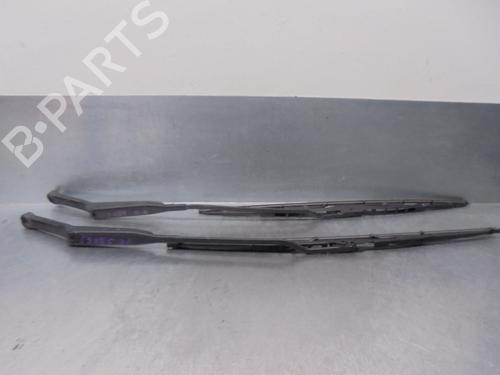 Used Front windshield wiper arm AUDI A4 B5 (8D2) 1.9 TDI (110 hp) 15853898