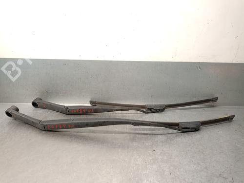 Used Front windshield wiper arm Front windshield wiper arm 38489535 38489535