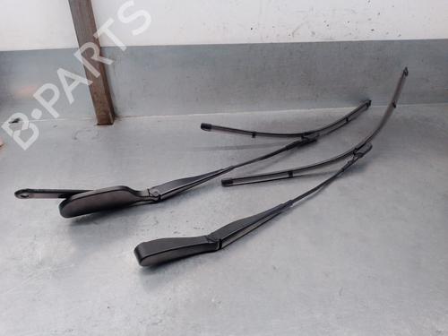 Used Front windshield wiper arm Front windshield wiper arm 36996571 36996571