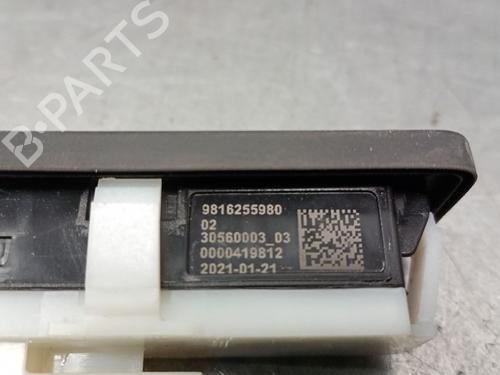 Tailgate handle PEUGEOT 3008 II SUV (MC_, MR_, MJ_, M4_) 1.2 THP/ PureTech 130 (MRHNSM, MRHNSU, MRHNSJ, MRHNYW,... | BP24499283C132 