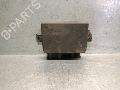 Unité de contrôle VW POLO (6N2) 1.4 (60 hp) 30634122