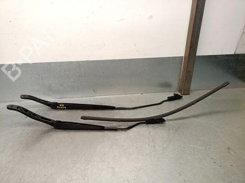 Used Front windshield wiper arm RENAULT MEGANE IV Hatchback (B9A/M/N_) 1.3 TCe 140 (B9NB) (140 hp) 21579089