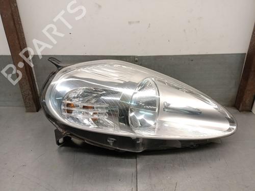 Used Right headlight FIAT GRANDE PUNTO (199_) 1.4 16V (199BXG1B, 199AXG1B) (95 hp) 31645355