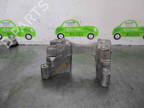 Used Engine mount FORD FOCUS I (DAW, DBW) [1998-2009]  8762239
