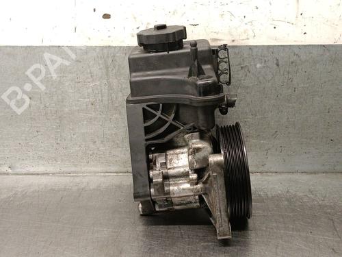 Used Steering pump Steering pump MERCEDES-BENZ E-CLASS (W212) E 200 CDI / BlueTEC (212.005, 212.006) (136 hp) 33814301 33814301