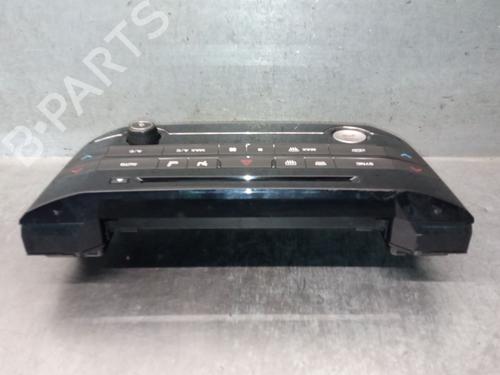 Climate control JAGUAR F-PACE (X761) 2.0 TD4 | BP30151023I5