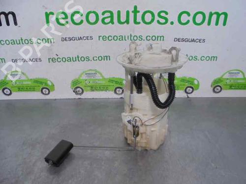 Used Fuel pump RENAULT MEGANE II (BM0/1_, CM0/1_) 1.5 dCi (BM0F, BM0T, BM2B, CM0F, CM0T) (82 hp) 3349098