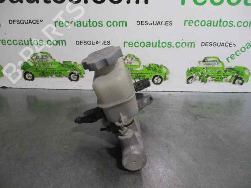 Brake master cylinder HYUNDAI SANTA FÉ I (SM) 2.4 16V 4x4 | BP3185620M77 