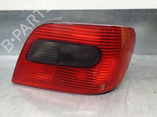 Høyre baklys CITROËN XSARA (N1) 1.9 D (70 hp) 8295362