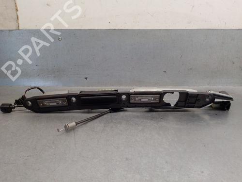 Poignée de hayon VW PASSAT B5.5 (3B3) 1.9 TDI (130 hp) 32081267