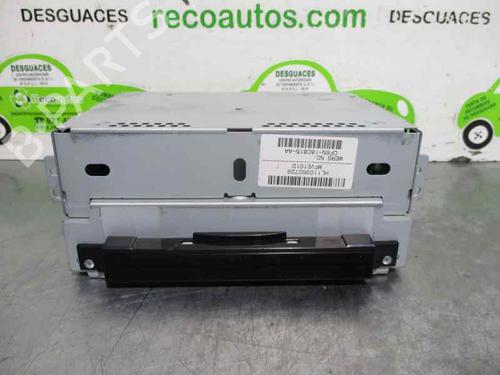 Used Radio VOLVO V40 Hatchback (525) D2 (120 hp) 2491647