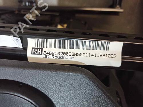 Right front seat MERCEDES-BENZ B-CLASS Sports Tourer (W246, W242) B 180 CDI / d (246.212) | BP13570405C16 
