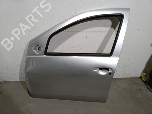 Dør venstre foran DACIA SANDERO 1.6 MPI 85 (BS03) (84 hp) 30686738