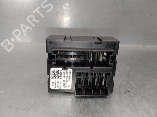 Used Fuse box Fuse box 36889564 36889564
