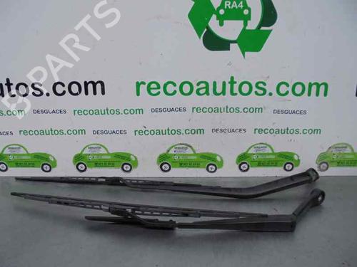 Used Front windshield wiper arm NISSAN VANETTE CARGO Van (HC 23) 2.3 D (75 hp) 3471585