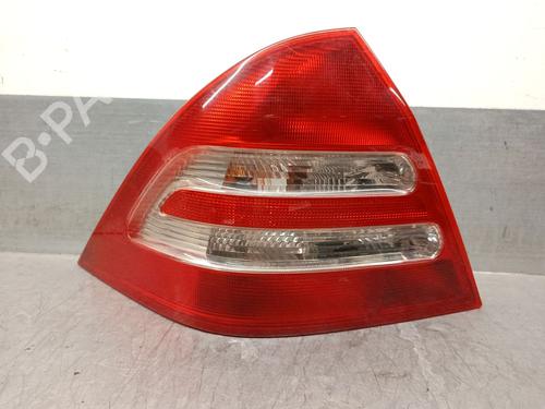 Venstre baglygte MERCEDES-BENZ C-CLASS (W203) C 32 AMG Kompressor (203.065) (354 hp) 30804463