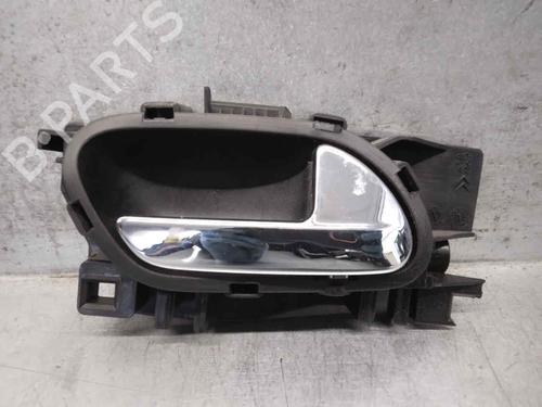 Højre fortil invendig håndtag PEUGEOT 5008 (0U_, 0E_) 2.0 HDi 150 / BlueHDi 150 (150 hp) 18110685