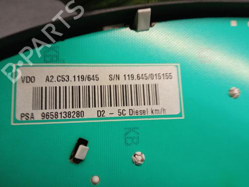 Instrument cluster PEUGEOT 407 SW (6E_, 6D_) 2.0 HDi 135 | BP27807484C47 