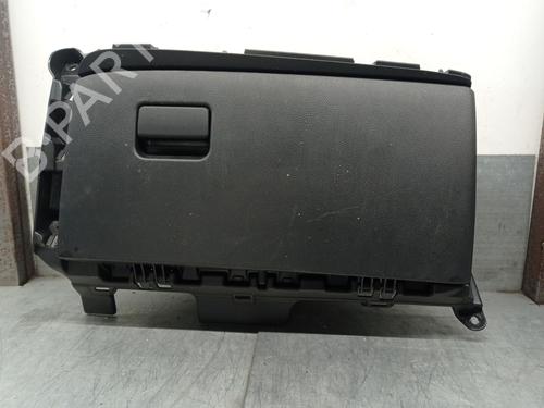 Used Glove box TOYOTA YARIS (_P21_, _PA1_, _PH1_) 1.5 Hybrid (MXPH10, MXPH11) (116 hp) 23132162