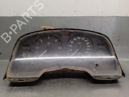 Used Instrument cluster OPEL ZAFIRA A MPV (T98) 2.0 DTI 16V (F75) (101 hp) 31060158
