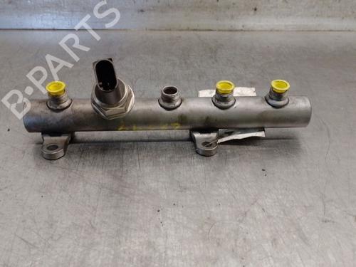 Used Injection rail Injection rail 37641530 37641530
