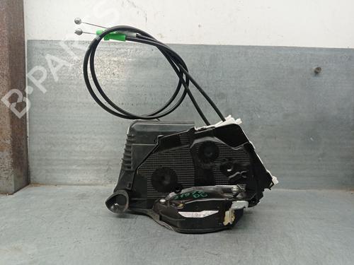 Used Front right lock TOYOTA YARIS (_P13_) 1.5 (NSP131_) (112 hp) 23427009