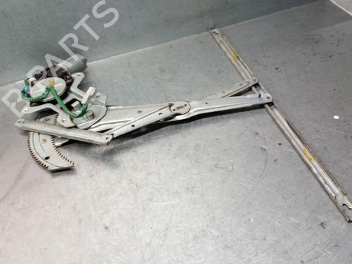 Used Front right window mechanism Front right window mechanism HONDA CR-V I (RD) 2.0 16V 4WD (RD1, RD3) (128 hp) 32733007 32733007
