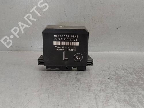 Used Comfort control module MERCEDES-BENZ C-CLASS (W203) C 220 CDI (203.006, 203.008) (143 hp) 17976820