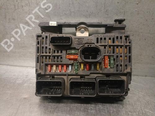 Used Fuse box PEUGEOT 407 (6D_) 2.0 HDi 135 (6DRHRH, 6DRHRE, 6DRHRG, 6DRHRJ) (136 hp) 30330382