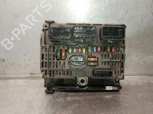 Used Fuse box Fuse box 39246979 39246979