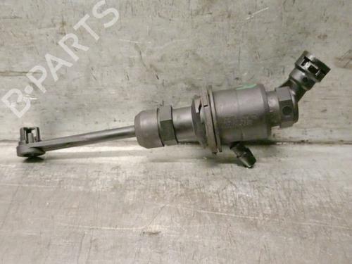 Clutch slavesylinder RENAULT GRAND SCÉNIC II (JM0/1_) 1.9 dCi (JM0G, JM12, JM1G, JM2C) (120 hp) 30912564