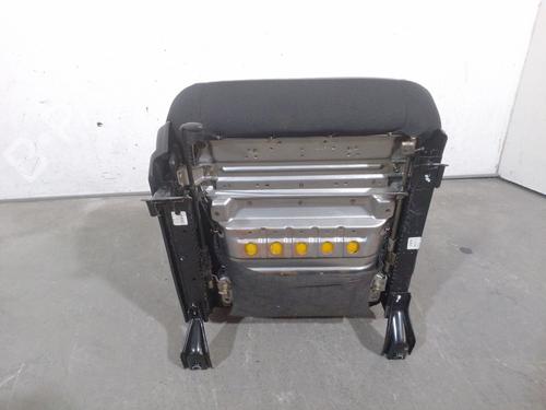 Right front seat NISSAN PICK UP (D22) 2.5 Di | BP30699806C16