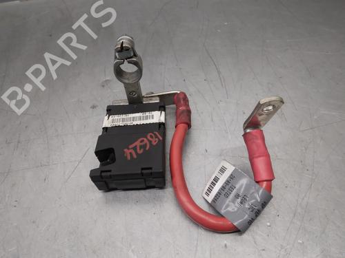 Used Fuse box LAND ROVER DISCOVERY III (L319) 2.7 TD 4x4 (190 hp) 15011046