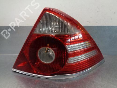 Used Right taillight FORD MONDEO III (B5Y) 2.0 16V TDDi / TDCi (115 hp) 11929202