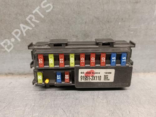 Used Fuse box KIA CARENS IV 1.7 CRDi (116 hp) 31680444