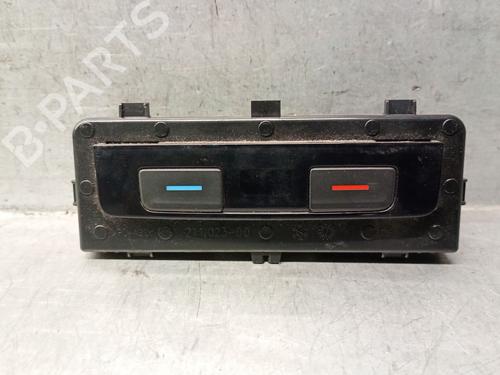 AC Styreenhet / Manøvreringsenhet VW TOURAN (5T1) 1.4 TSI (150 hp) 30770332