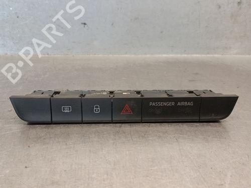 Used Warning switch Warning switch SKODA FABIA III Estate (NJ5) 1.2 TSI (90 hp) 33802492 33802492