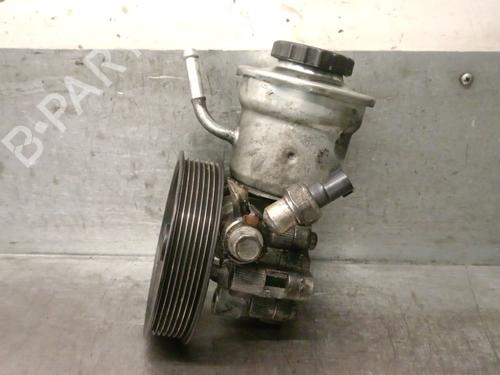Used Steering pump TOYOTA AVENSIS Estate (_T25_) 2.0 D-4D (ADT250_, ADT250R) (126 hp) 31630522