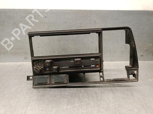 Commande Chauffage VW PASSAT B2 Variant (33B) 1.6 D (54 hp) 31965910