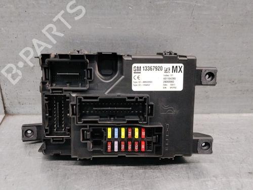Used Fuse box Fuse box 39240829 39240829