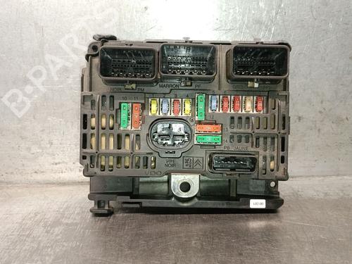 Used Fuse box Fuse box 37793057 37793057