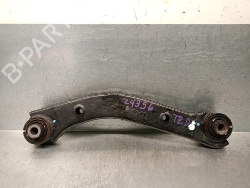 Used Right rear suspension arm KIA SORENTO III (UM) 2.2 CRDi (200 hp) 31931703