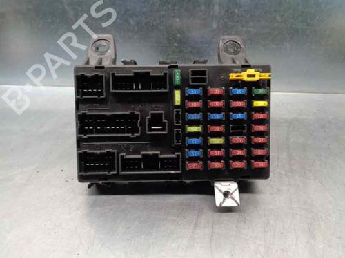 Used Fuse box Fuse box 7253910 7253910