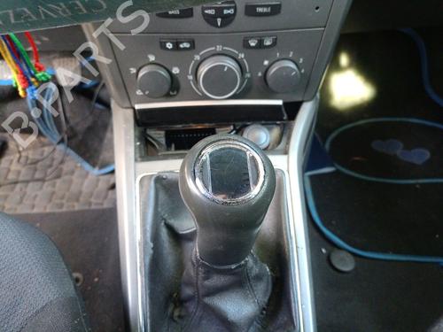 Fuse box OPEL ASTRA H (A04) 1.7 CDTI (L48) | BP40459339E1 - Image 12