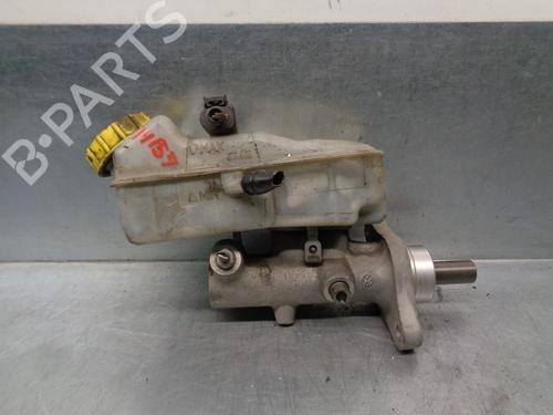 Used Brake master cylinder VW TRANSPORTER T5 Van (7HA, 7HH, 7EA, 7EH) 1.9 TDI (84 hp) 9273798